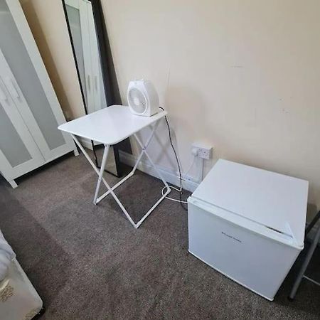Lovely En-Suite Bedroom ロンドン エクステリア 写真