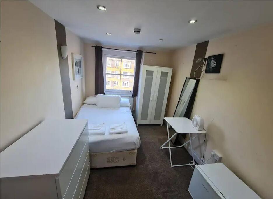 Lovely En-Suite Bedroom ロンドン エクステリア 写真